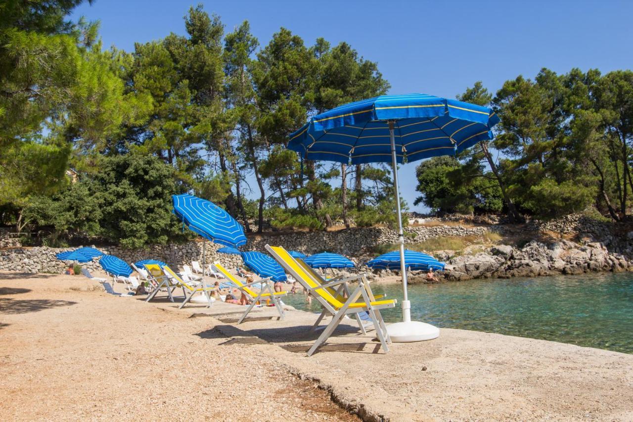 Hotel Manora Nerezine Exterior photo