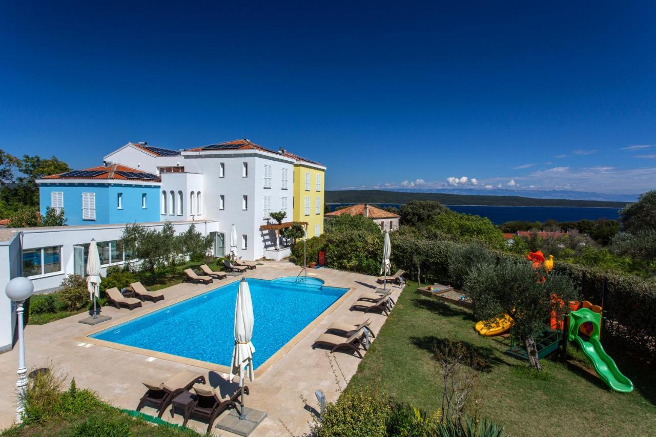 Hotel Manora Nerezine Exterior photo