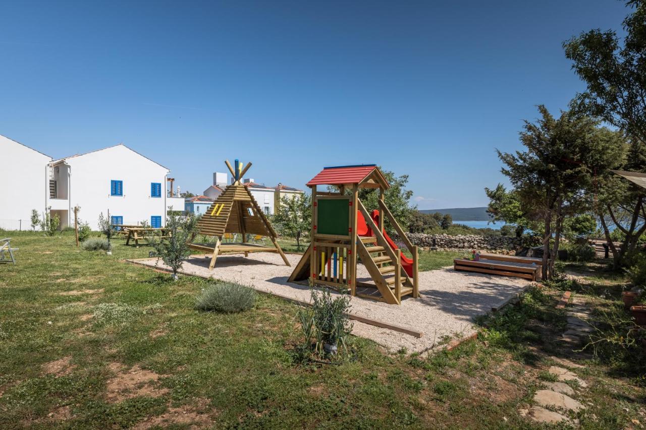 Hotel Manora Nerezine Exterior photo