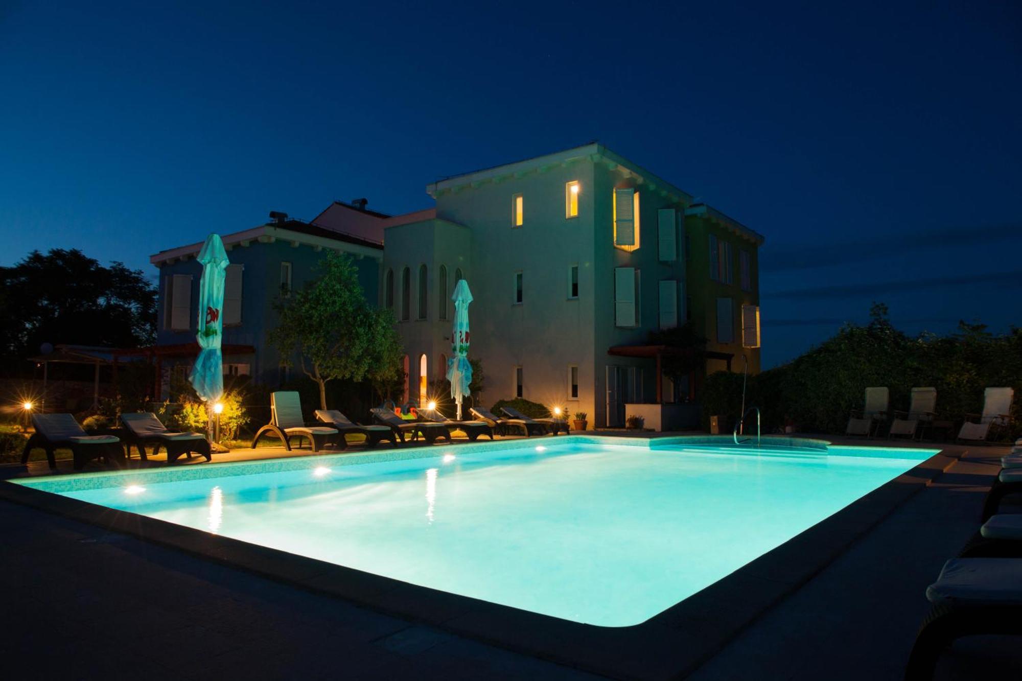 Hotel Manora Nerezine Exterior photo
