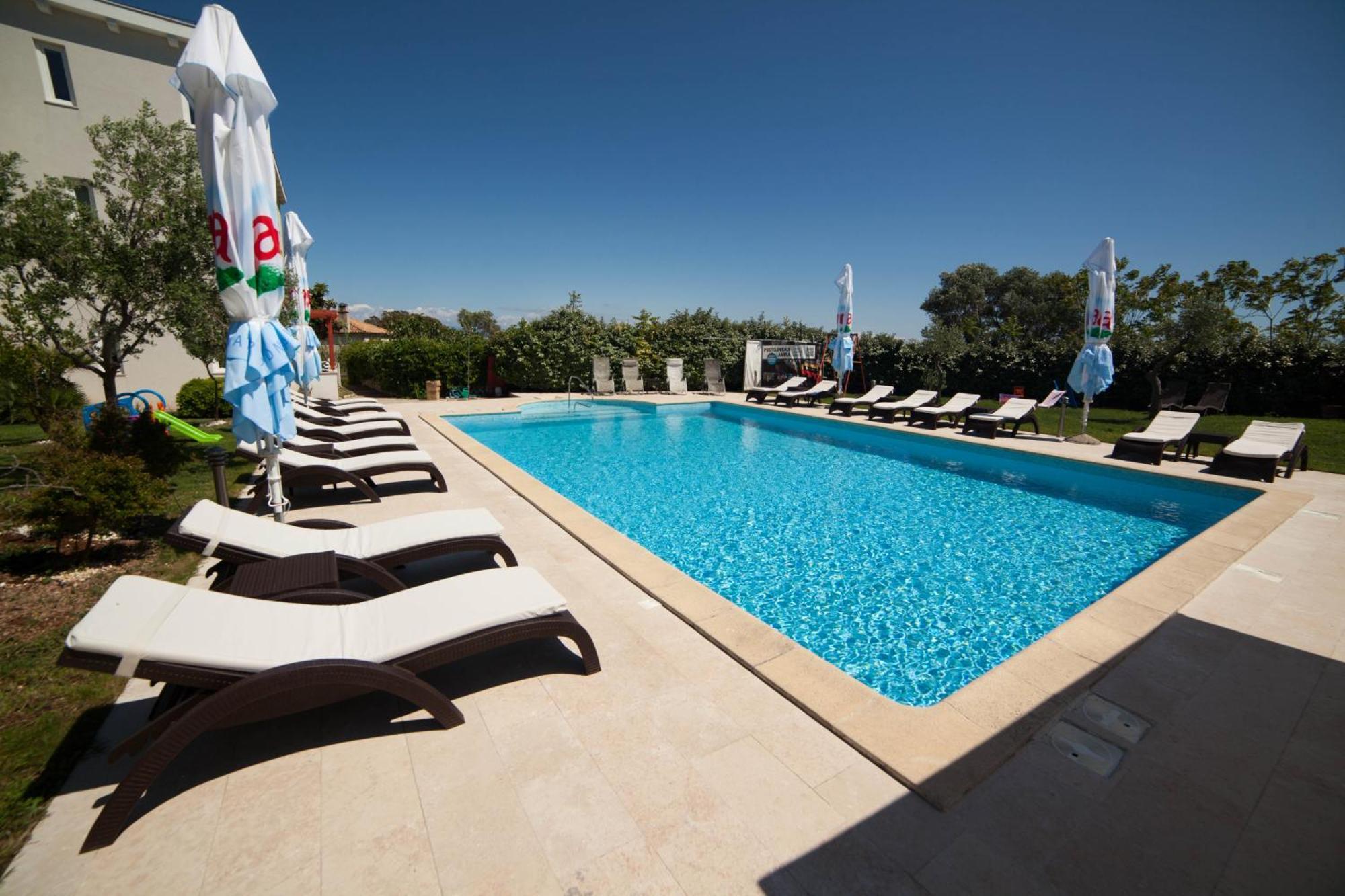 Hotel Manora Nerezine Exterior photo