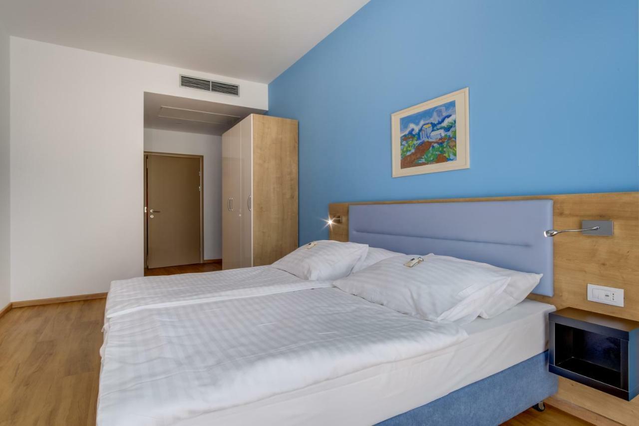 Hotel Manora Nerezine Exterior photo